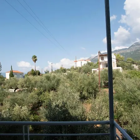 بيت للعطل Vacation House In Mikri Mantinia